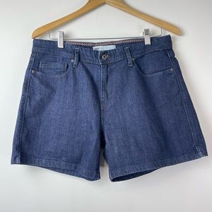 Vintage Levis Jeans Shorts size 30